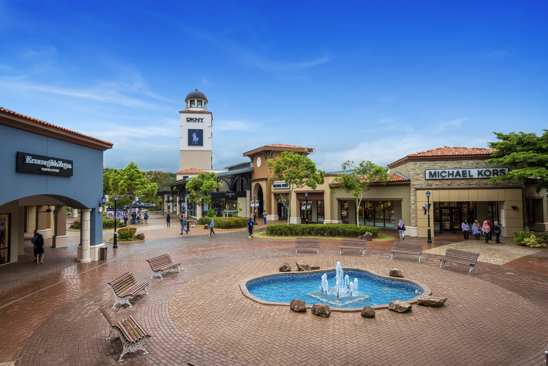 Johor Premium Outlets real outlet walkway context for direct JPO drop-off planning